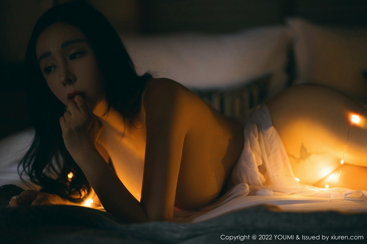 xgyw.top_[YouMi尤蜜荟]Vol.757_模特允爾私房性感轻透上衣配无内肉丝裤袜秀丰乳肥臀诱惑写真69P