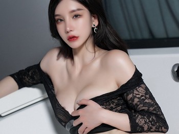 XiuRen第4641期_校花周于希Sally三亚自拍黑色轻透上衣配没有小内内黑色丝袜秀蜜桃臀骚扰写真86P