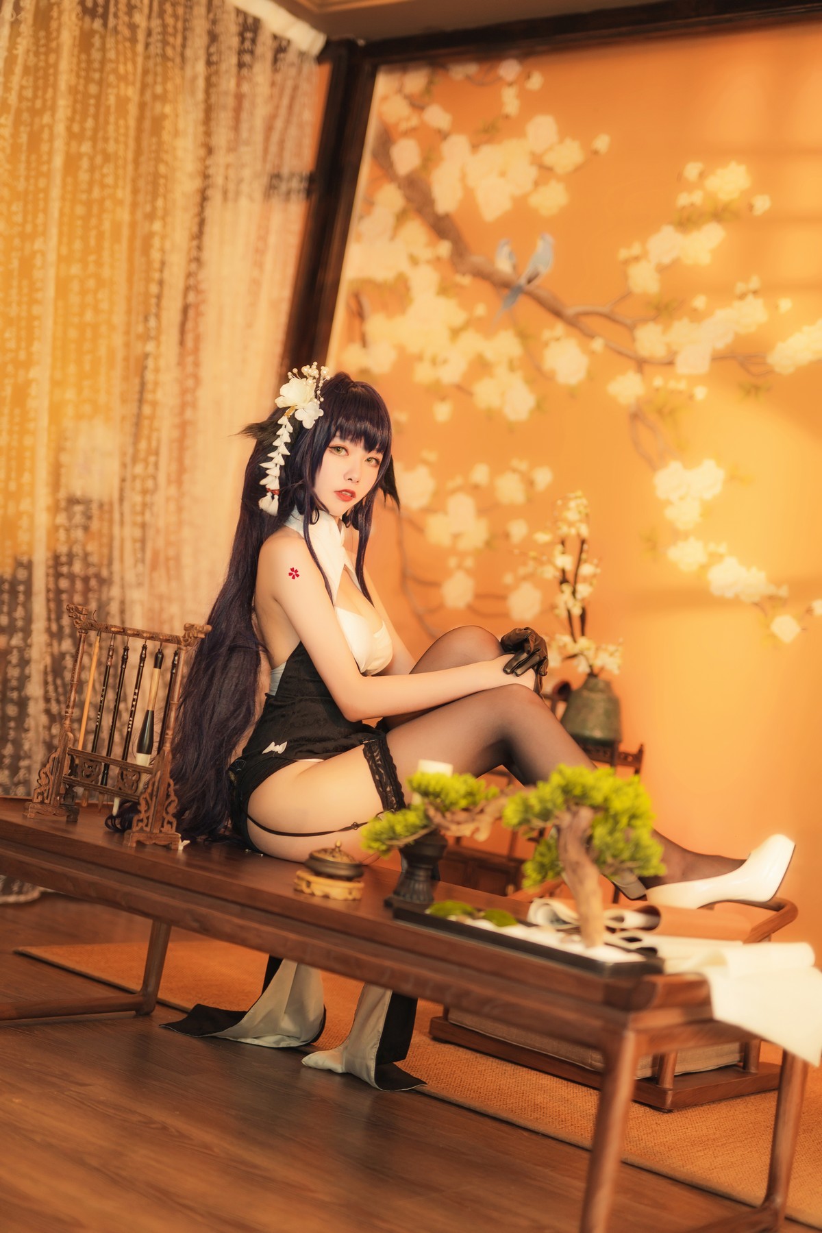 xgyw.top_微博妹子Momoko葵葵吾妻主题性感开胸服饰配蕾丝吊袜秀完美身材诱惑写真31P