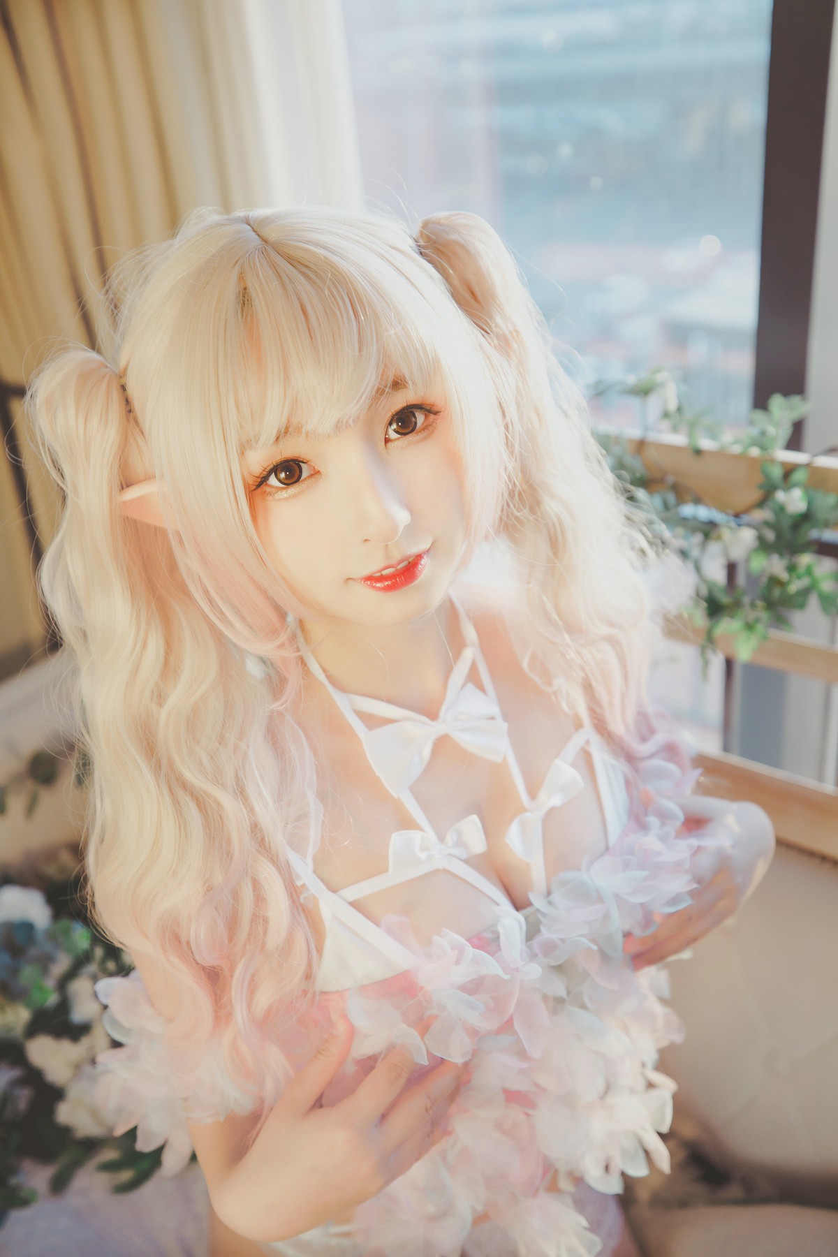 xgyw.top_萝莉美女神楽坂真冬温柔的永远主题私房性感白色缕空内裤配白色蕾丝袜诱惑写真150P