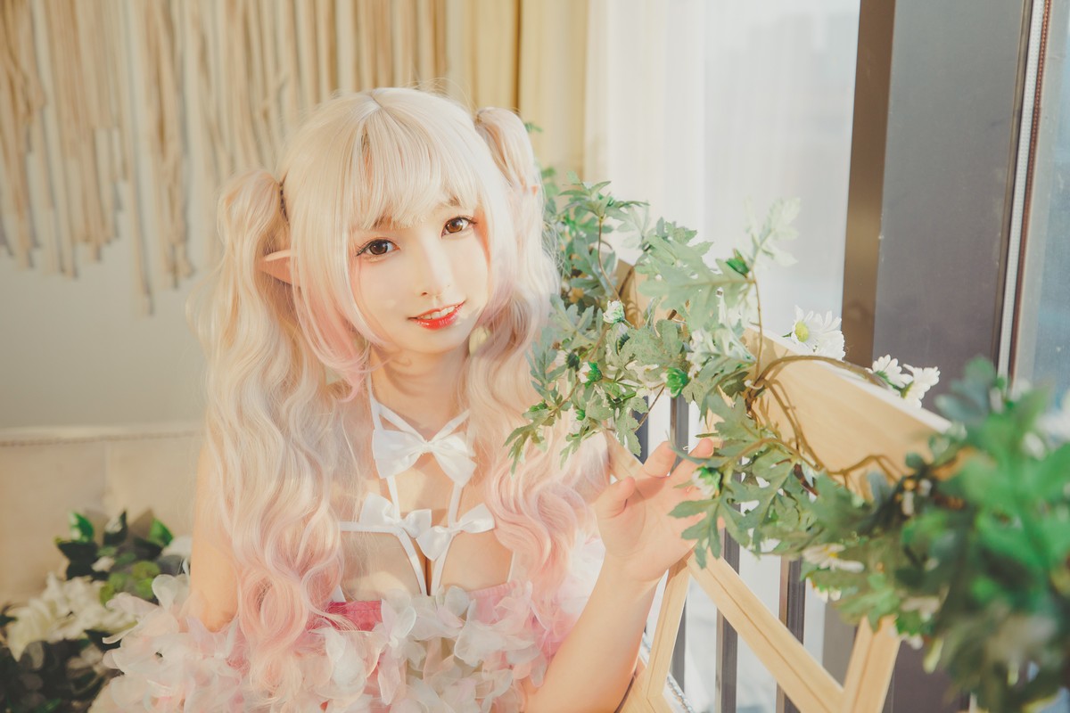 xgyw.top_萝莉美女神楽坂真冬温柔的永远主题私房性感白色缕空内裤配白色蕾丝袜诱惑写真150P