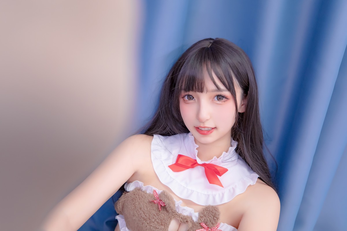 xgyw.top_萝莉美女神楽坂真冬熊少女主题私房性感淡粉色内衣配丝袜秀完美身材诱惑写真75P