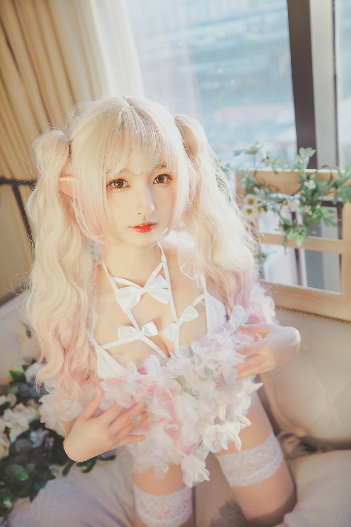 xgyw.top_萝莉美女神楽坂真冬温柔的永远主题私房性感白色缕空内裤配白色蕾丝袜诱惑写真150P