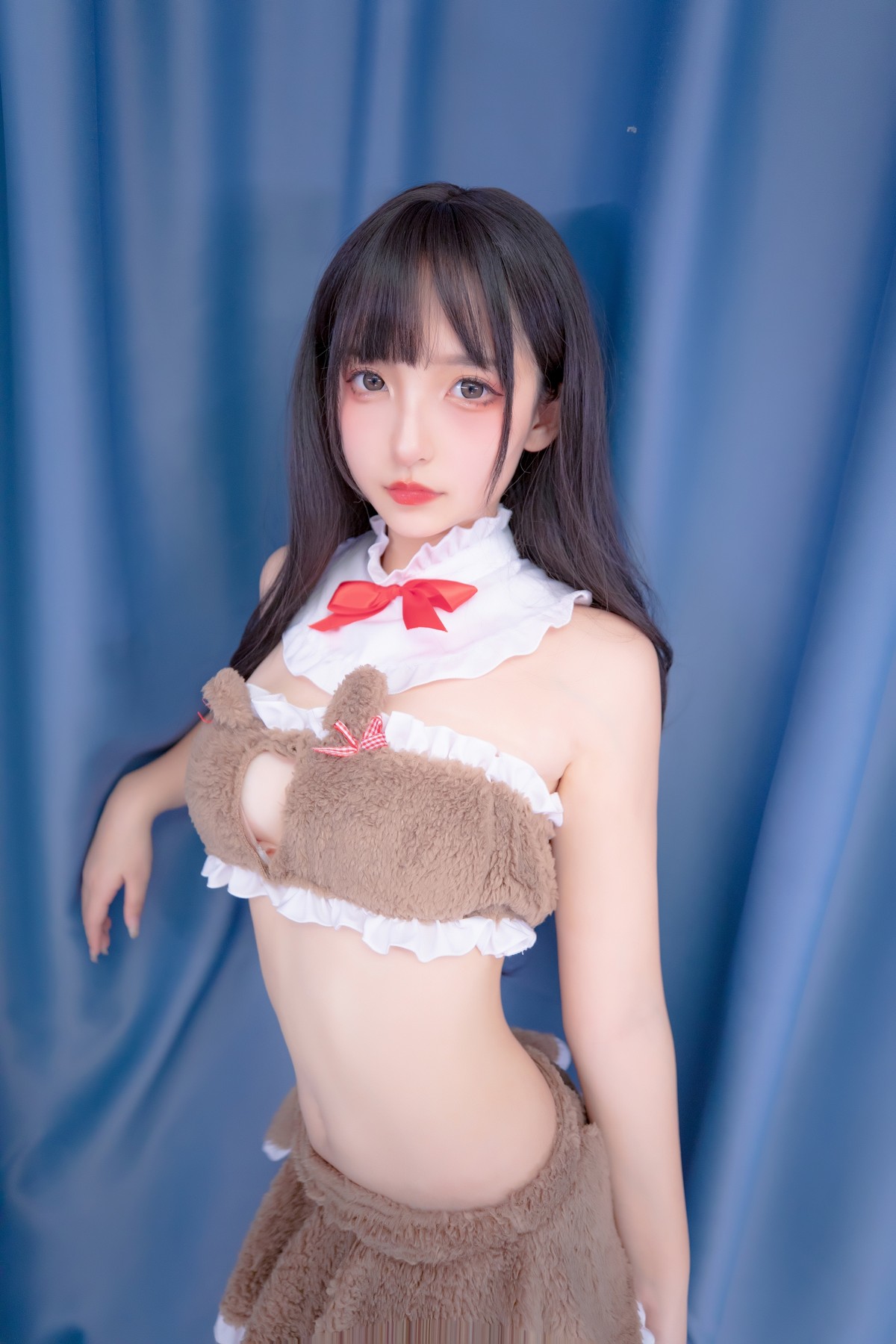xgyw.top_萝莉美女神楽坂真冬熊少女主题私房性感淡粉色内衣配丝袜秀完美身材诱惑写真75P