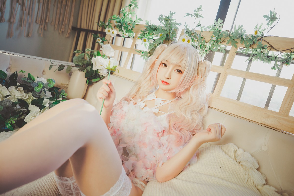 xgyw.top_萝莉美女神楽坂真冬温柔的永远主题私房性感白色缕空内裤配白色蕾丝袜诱惑写真150P