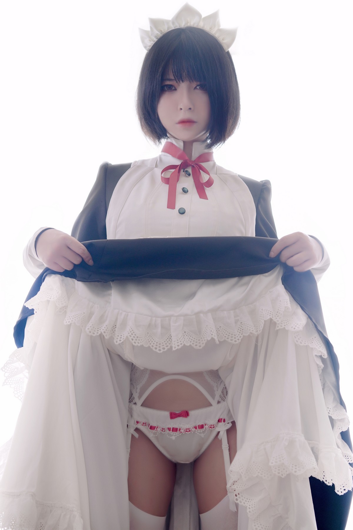 xgyw.top_网络美女半半子黑白女仆装主题私房半撩女仆装露白丝吊袜秀翘臀美腿诱惑写真60P