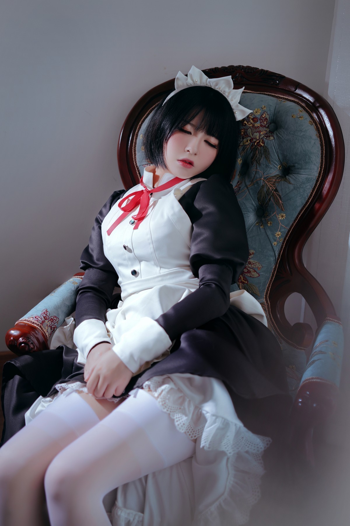 xgyw.top_网络美女半半子黑白女仆装主题私房半撩女仆装露白丝吊袜秀翘臀美腿诱惑写真60P