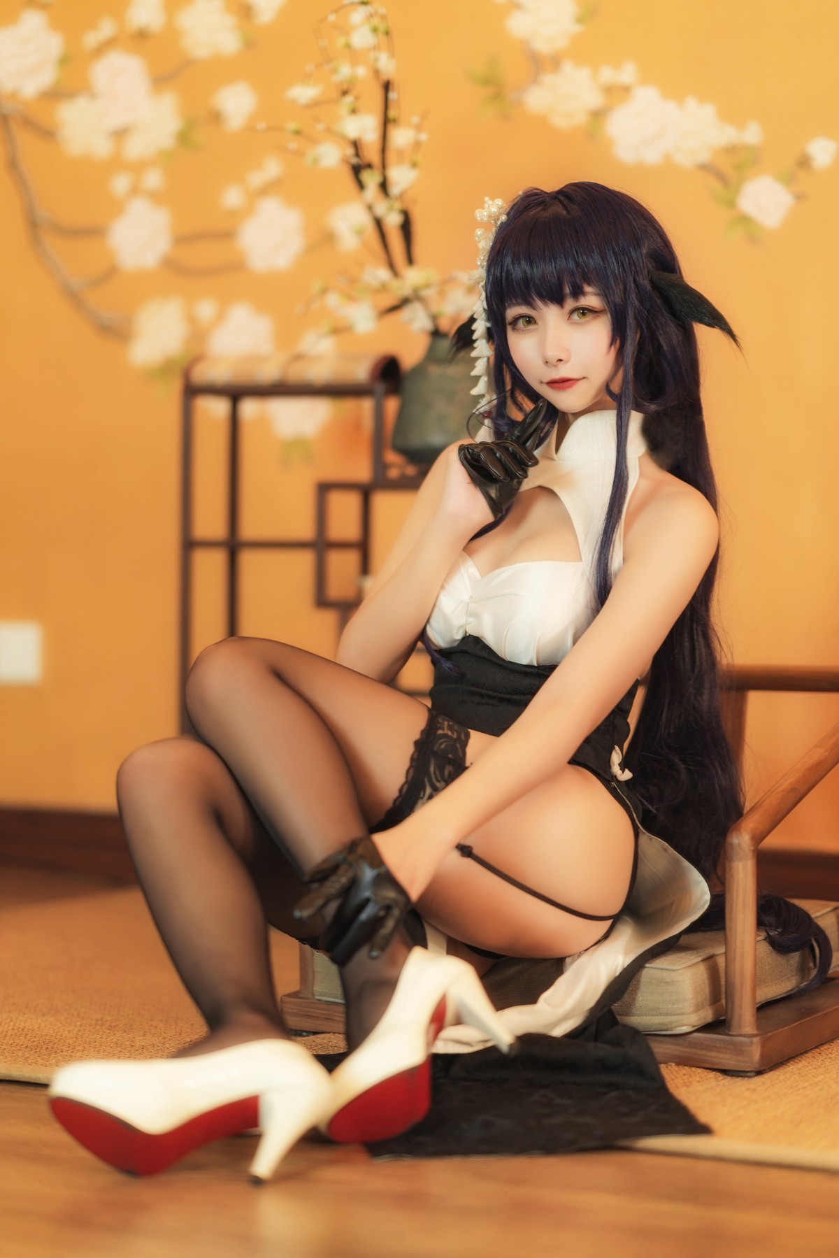 xgyw.top_微博妹子Momoko葵葵吾妻主题性感开胸服饰配蕾丝吊袜秀完美身材诱惑写真31P