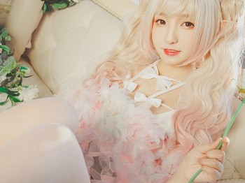 小妹美校花楽坂真冬温柔的永远主题私人性感白色缕空内裤配白色蕾丝袜骚扰写真150P
