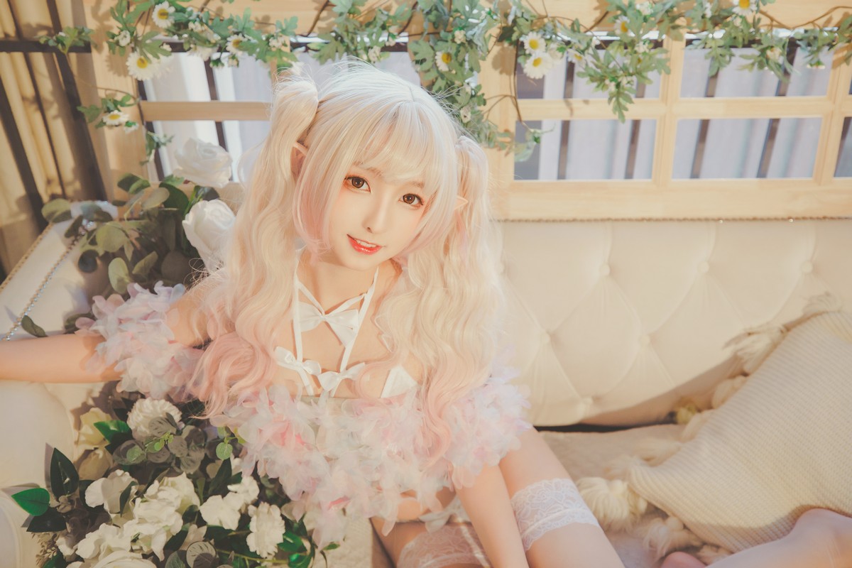 xgyw.top_萝莉美女神楽坂真冬温柔的永远主题私房性感白色缕空内裤配白色蕾丝袜诱惑写真150P
