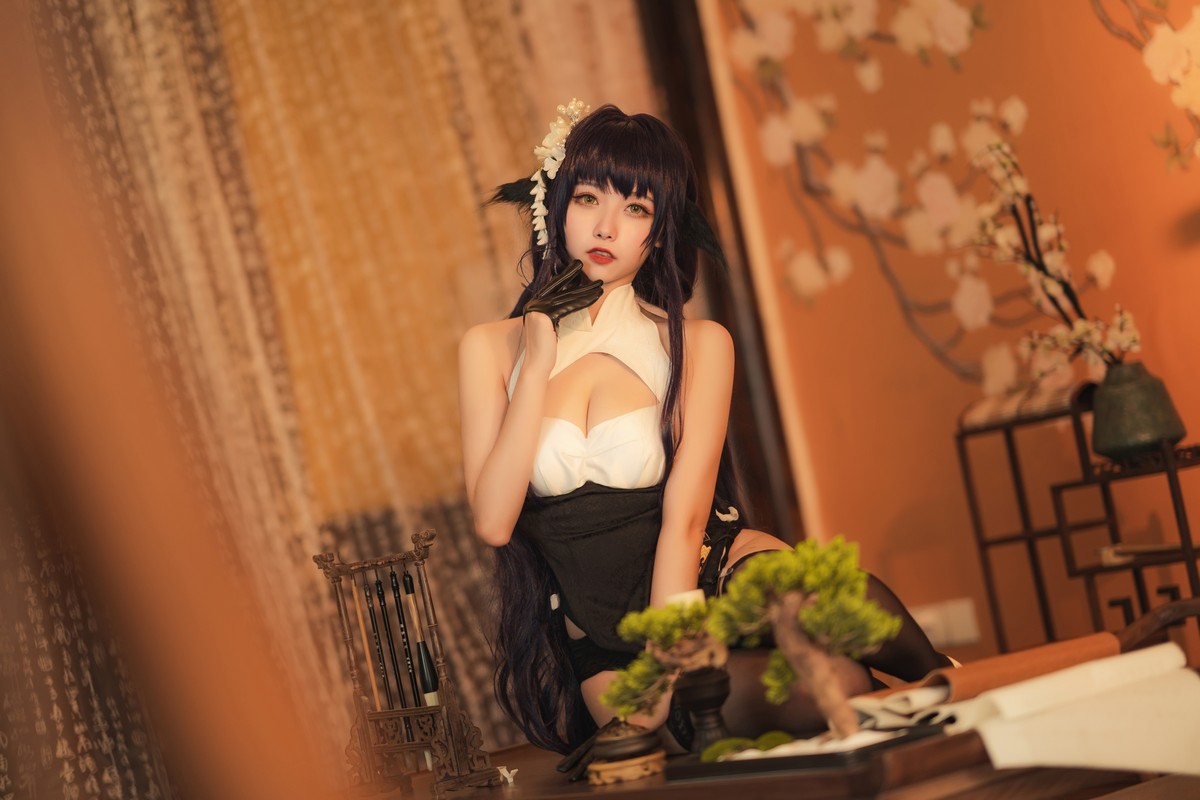 xgyw.top_微博妹子Momoko葵葵吾妻主题性感开胸服饰配蕾丝吊袜秀完美身材诱惑写真31P