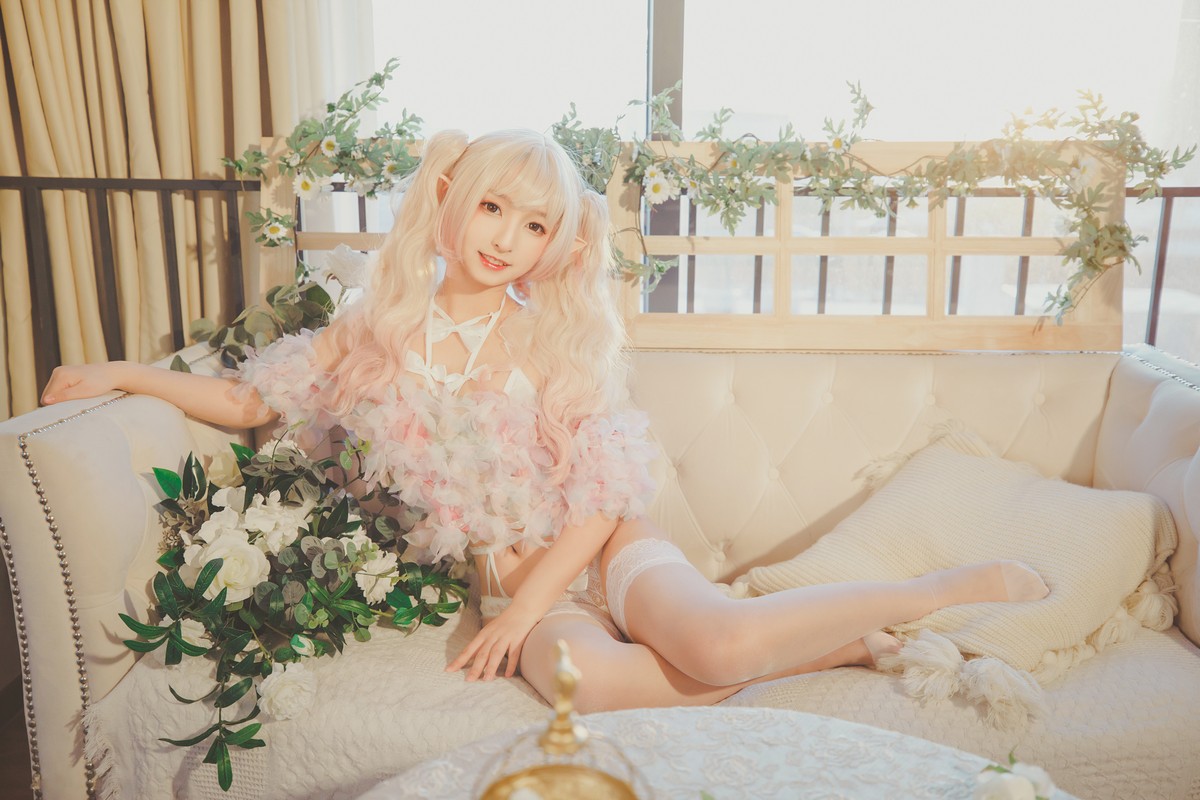 xgyw.top_萝莉美女神楽坂真冬温柔的永远主题私房性感白色缕空内裤配白色蕾丝袜诱惑写真150P