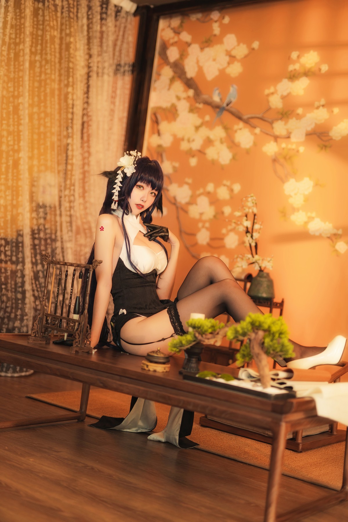 xgyw.top_微博妹子Momoko葵葵吾妻主题性感开胸服饰配蕾丝吊袜秀完美身材诱惑写真31P