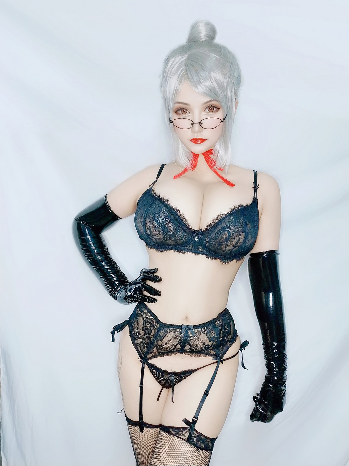 xgyw.top_网络美女夏鸽鸽不想起床副会长内衣主题私房黑色蕾丝内衣秀豪乳翘臀诱惑写真22P