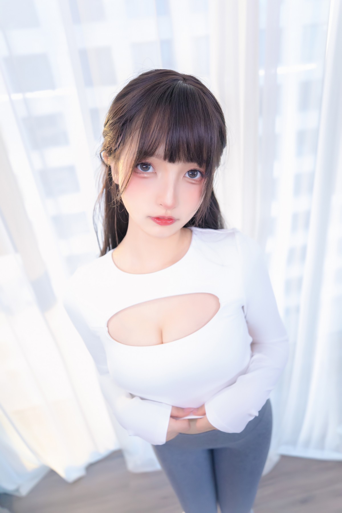xgyw.top_萝莉美女神楽坂真冬瑜伽少女主题私房性感紧身运动裤秀浑圆翘臀撩人诱惑写真75P