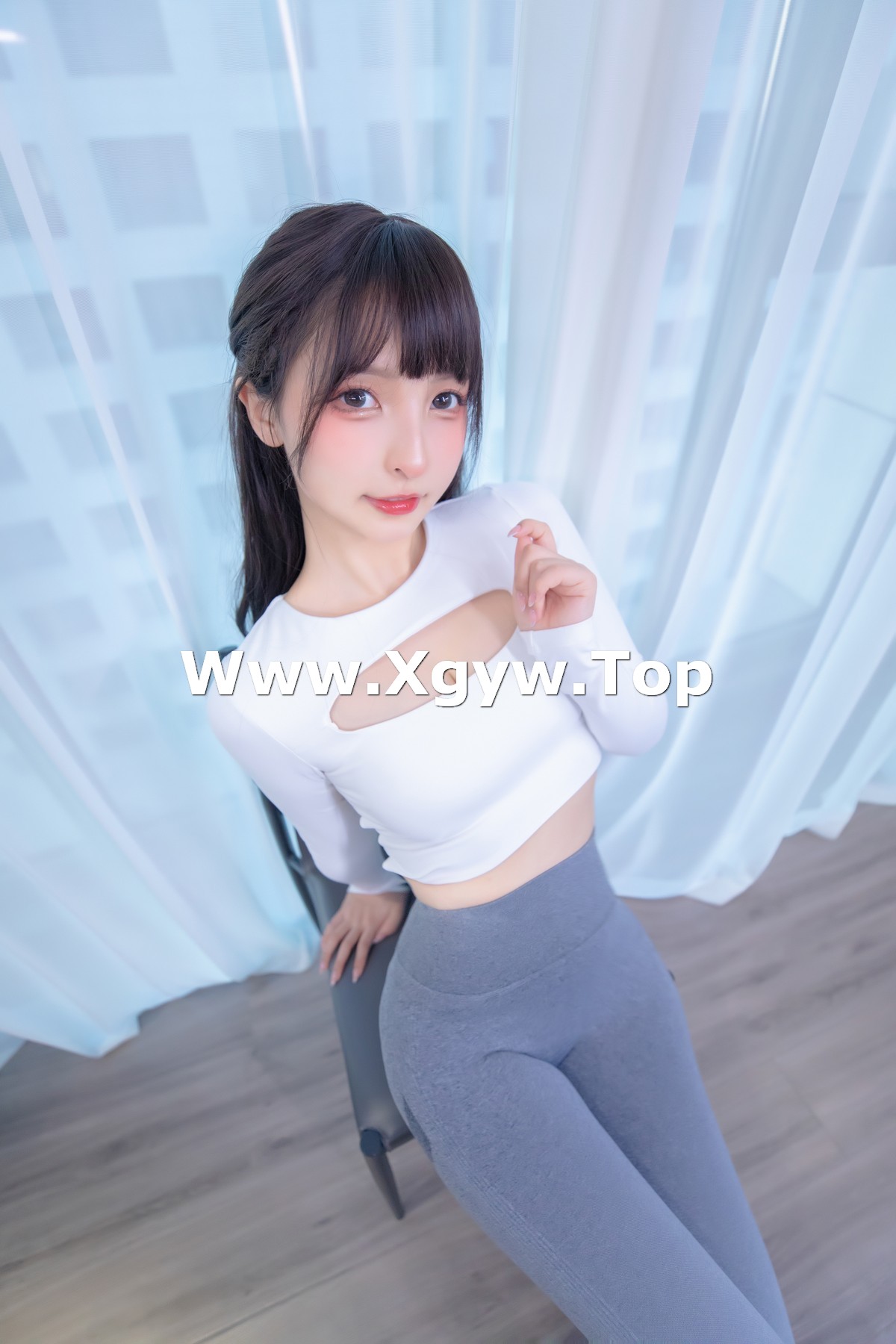 xgyw.top_萝莉美女神楽坂真冬瑜伽少女主题私房性感紧身运动裤秀浑圆翘臀撩人诱惑写真75P