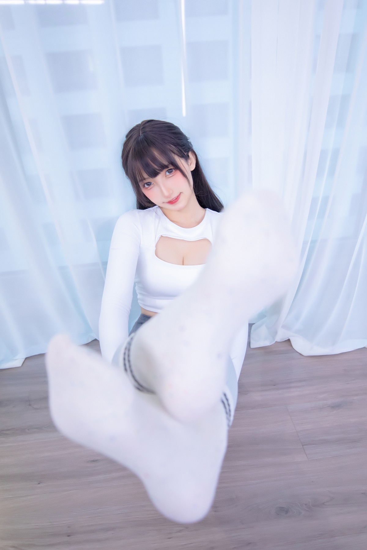 xgyw.top_萝莉美女神楽坂真冬瑜伽少女主题私房性感紧身运动裤秀浑圆翘臀撩人诱惑写真75P