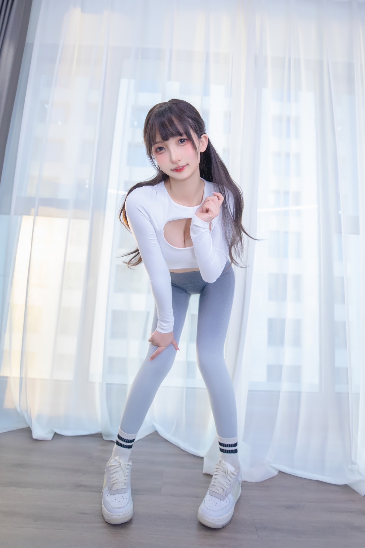 xgyw.top_萝莉美女神楽坂真冬瑜伽少女主题私房性感紧身运动裤秀浑圆翘臀撩人诱惑写真75P