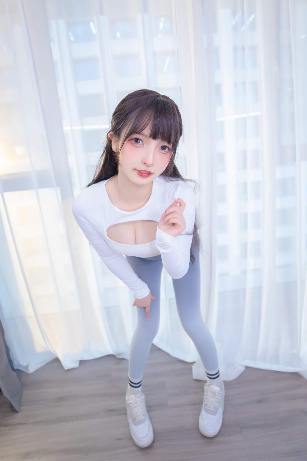 xgyw.top_萝莉美女神楽坂真冬瑜伽少女主题私房性感紧身运动裤秀浑圆翘臀撩人诱惑写真75P