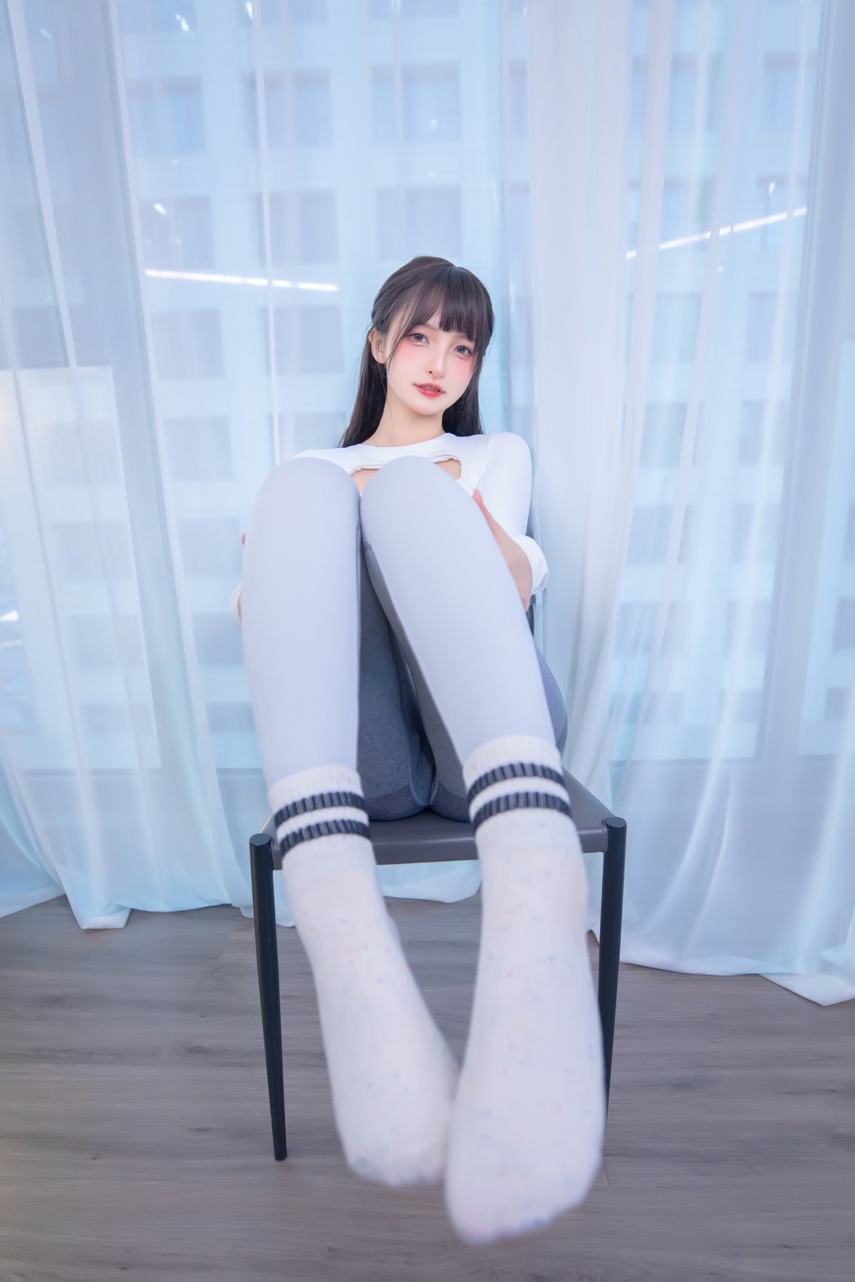xgyw.top_萝莉美女神楽坂真冬瑜伽少女主题私房性感紧身运动裤秀浑圆翘臀撩人诱惑写真75P