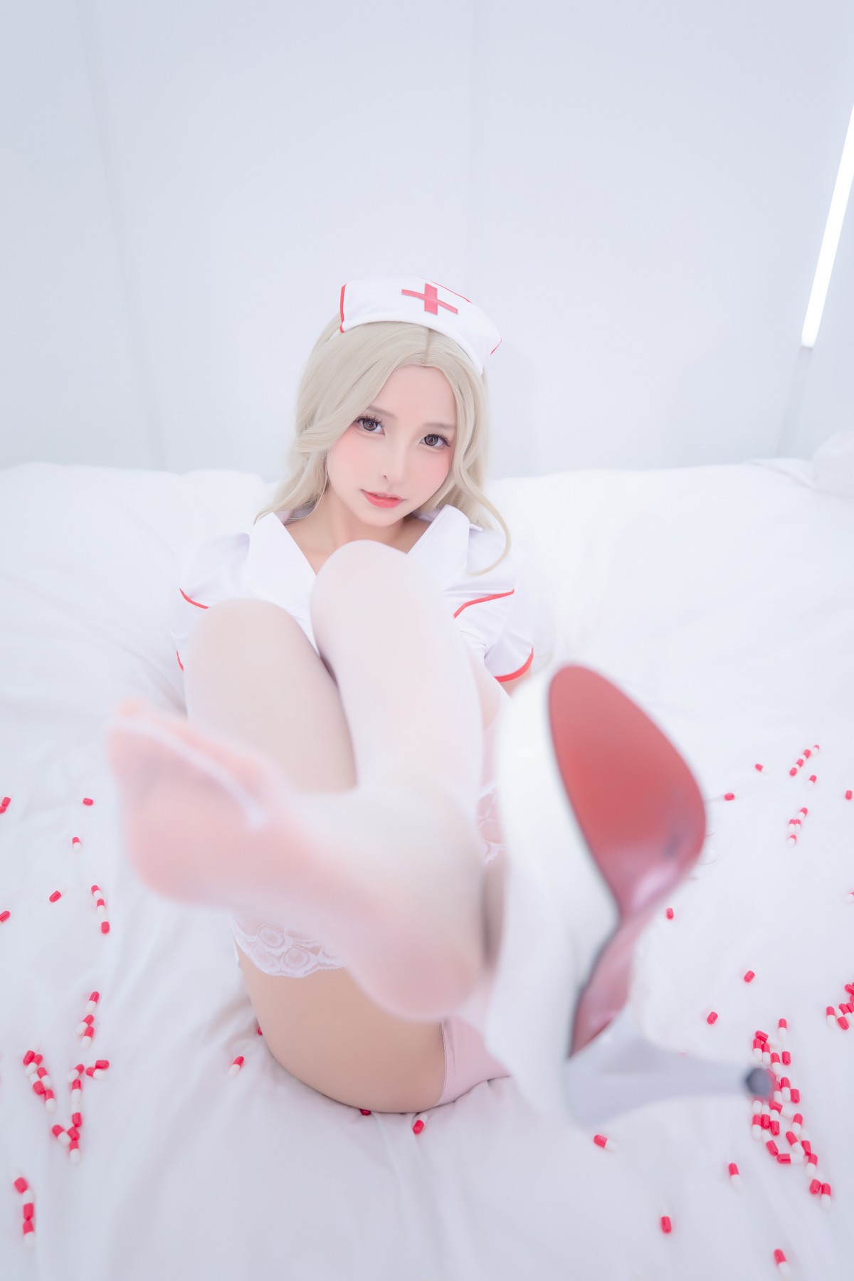 xgyw.top_萝莉美女神楽坂真冬白丝护士身心平衡主题性感粉色护士装配超薄白丝诱惑写真150P