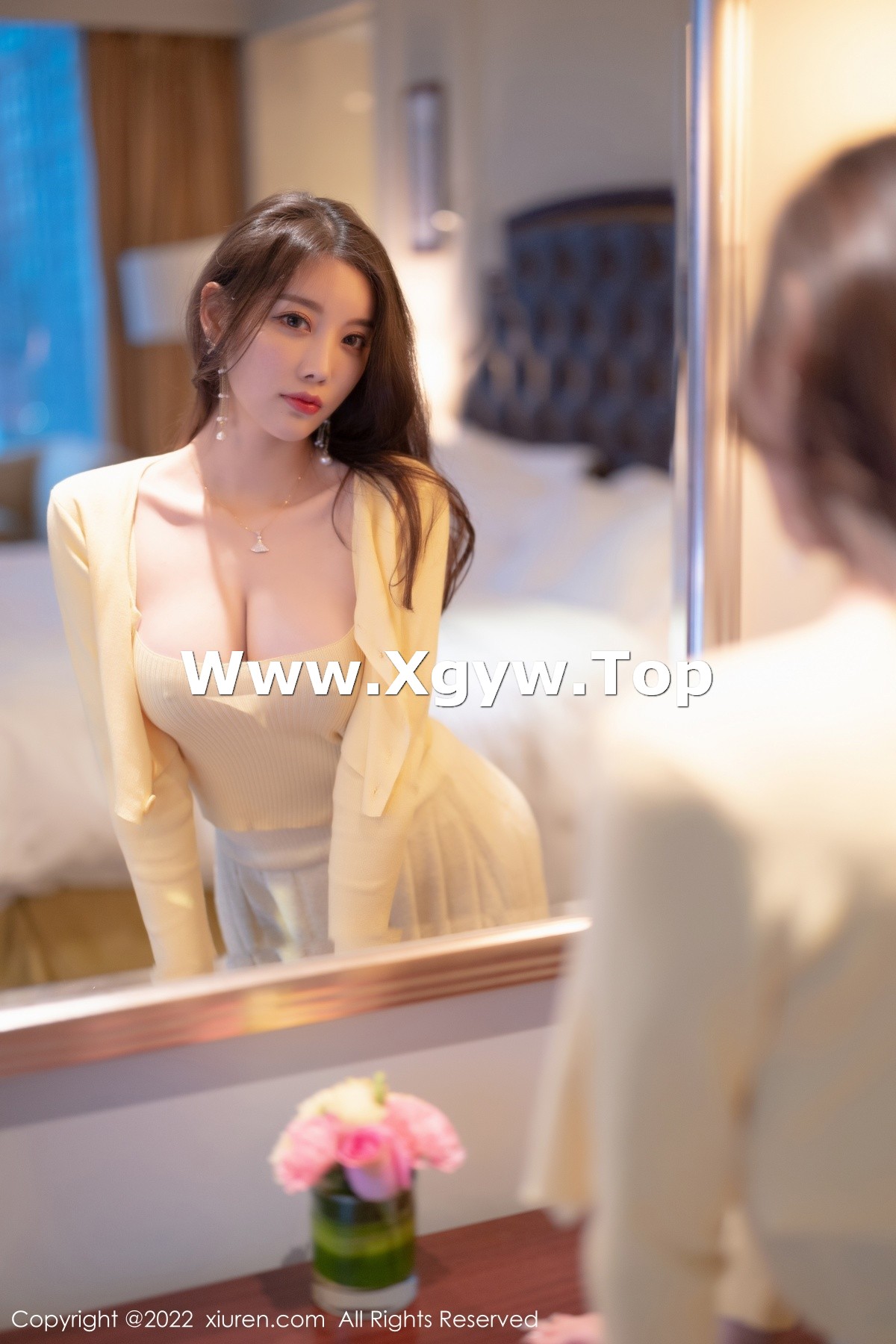xgyw.top_XiuRen第4654期_女神杨晨晨Yome淡黄色上衣配长裙原色丝袜秀完美身材诱惑写真77P