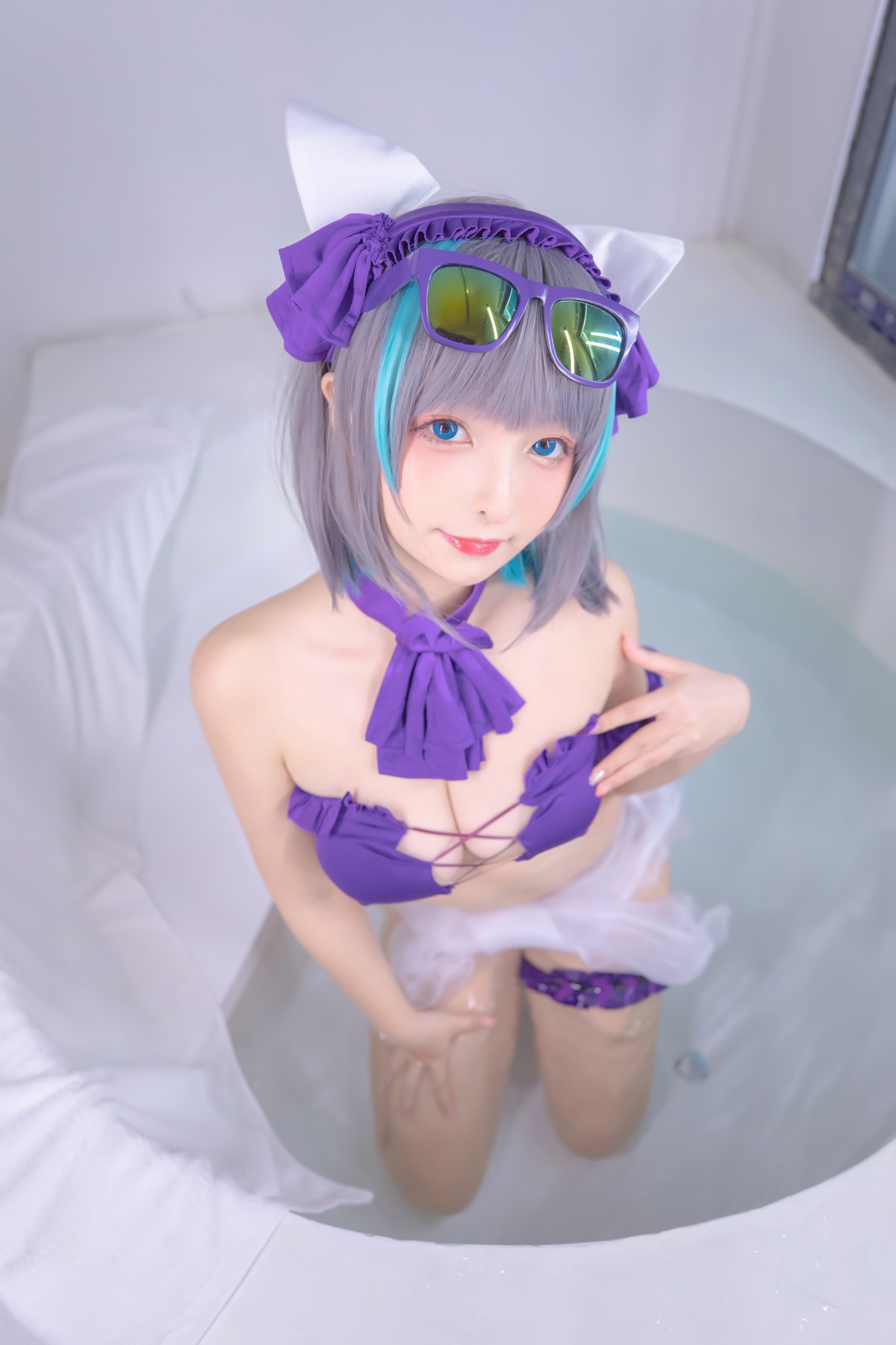 xgyw.top_萝莉美女神楽坂真冬柴郡Cos纯色庭院主题私房浴室性感比基尼秀完美身材诱惑写真150P