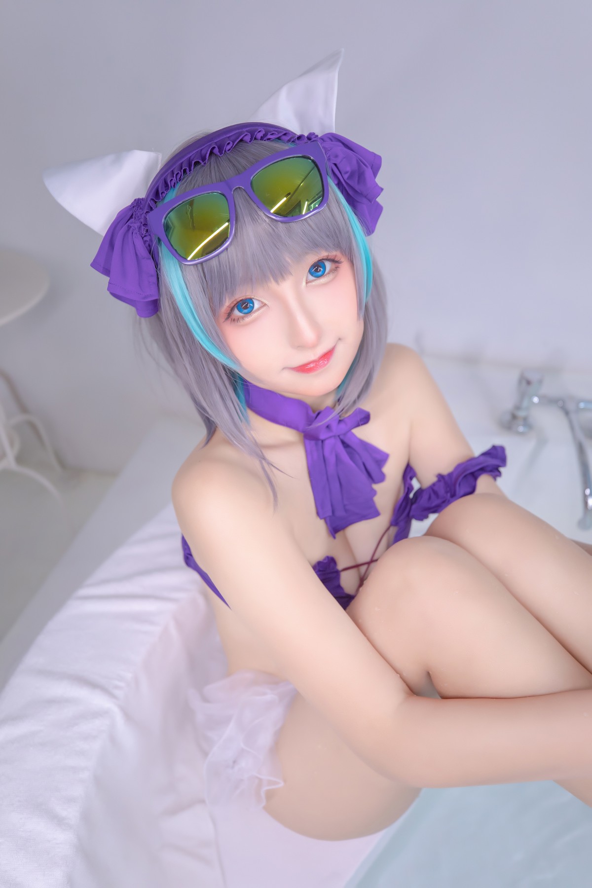 xgyw.top_萝莉美女神楽坂真冬柴郡Cos纯色庭院主题私房浴室性感比基尼秀完美身材诱惑写真150P