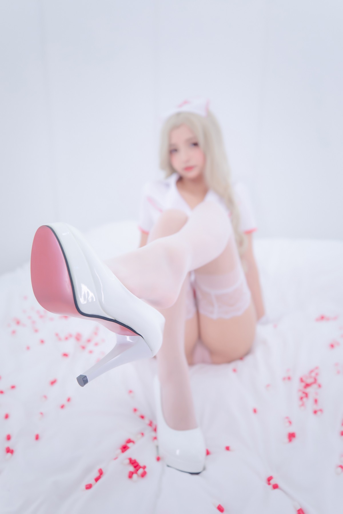 xgyw.top_萝莉美女神楽坂真冬白丝护士身心平衡主题性感粉色护士装配超薄白丝诱惑写真150P