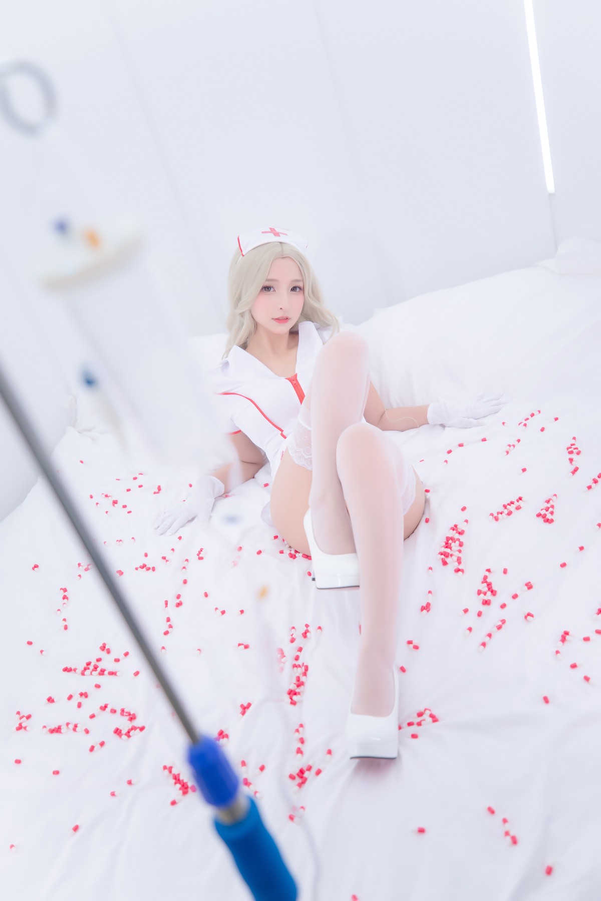 xgyw.top_萝莉美女神楽坂真冬白丝护士身心平衡主题性感粉色护士装配超薄白丝诱惑写真150P