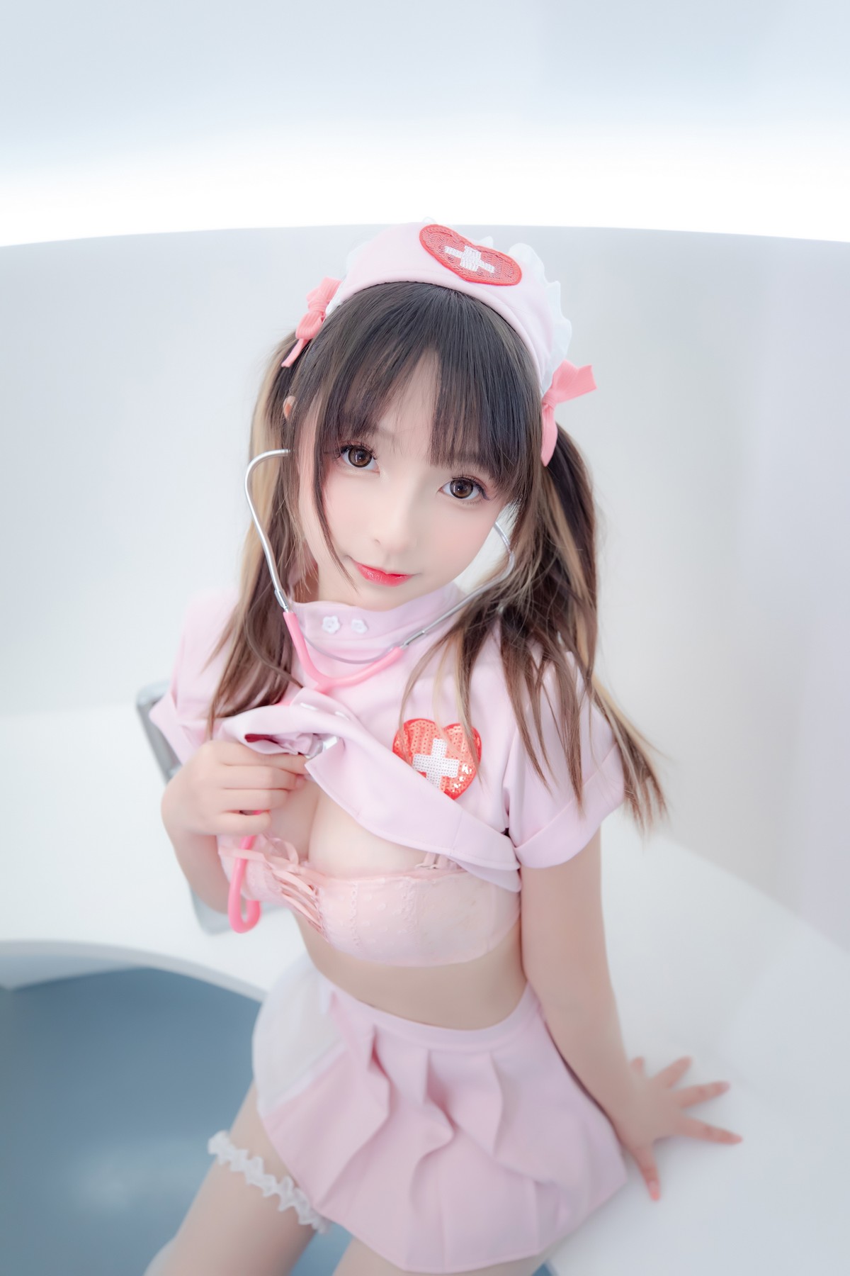 xgyw.top_萝莉美女神楽坂真冬白丝护士身心平衡主题性感粉色护士装配超薄白丝诱惑写真150P