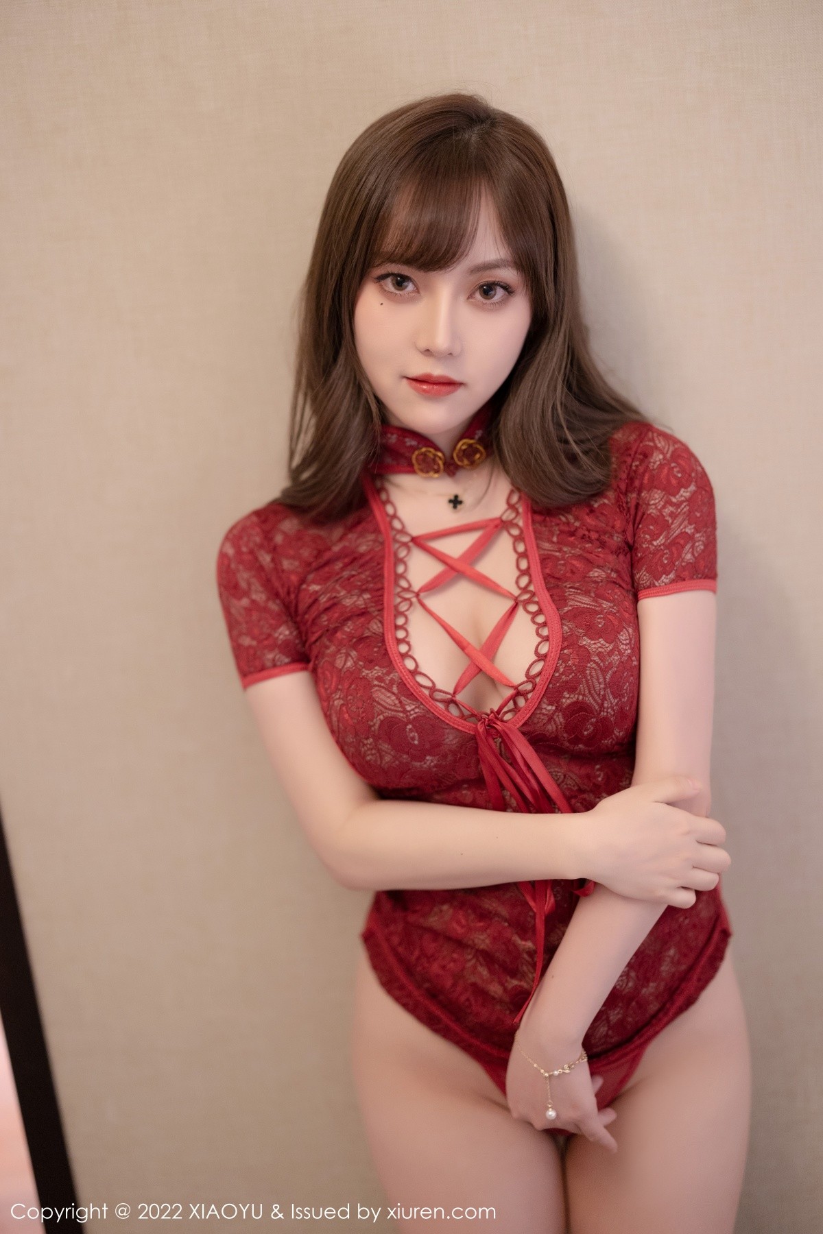 xgyw.top_[XiaoYu画语界]Vol.727_模特豆瓣酱私房深红轻透上衣配黑丝袜秀丰满身材撩人诱惑写真63P