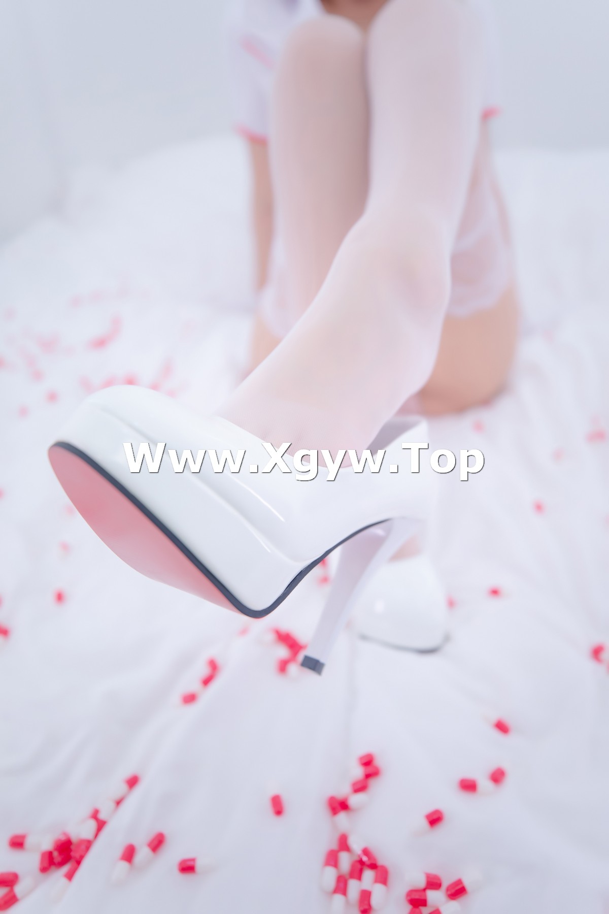 xgyw.top_萝莉美女神楽坂真冬白丝护士身心平衡主题性感粉色护士装配超薄白丝诱惑写真150P