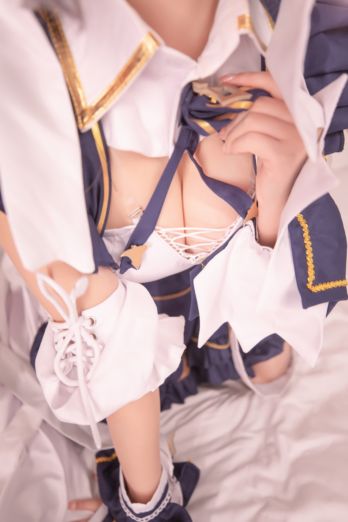 xgyw.top_萝莉美女神楽坂真冬柴郡Cos纯色庭院主题私房浴室性感比基尼秀完美身材诱惑写真150P