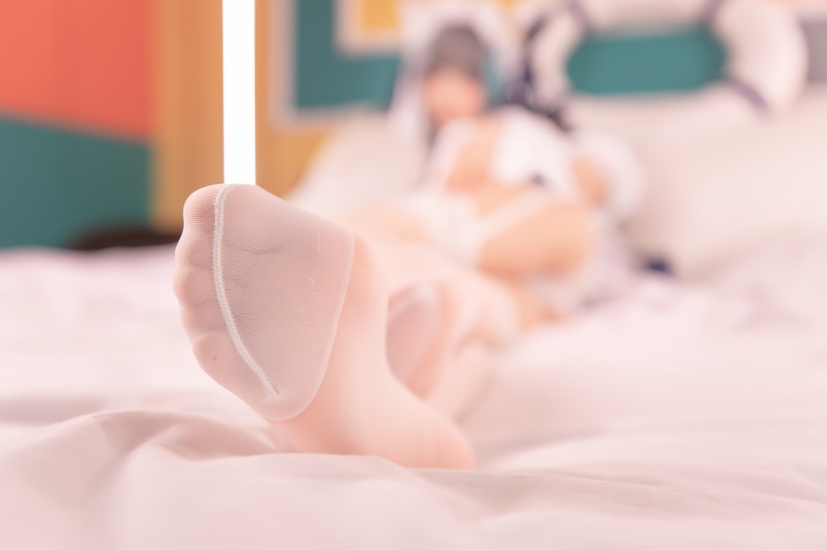 xgyw.top_萝莉美女神楽坂真冬柴郡Cos纯色庭院主题私房浴室性感比基尼秀完美身材诱惑写真150P