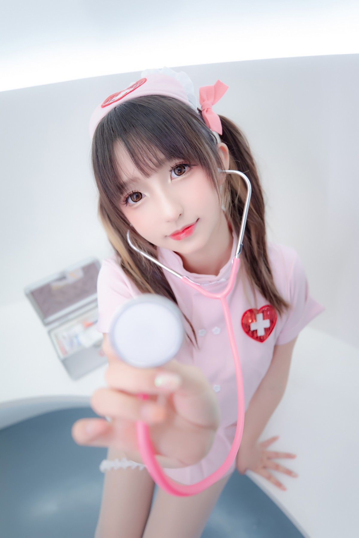 xgyw.top_萝莉美女神楽坂真冬白丝护士身心平衡主题性感粉色护士装配超薄白丝诱惑写真150P