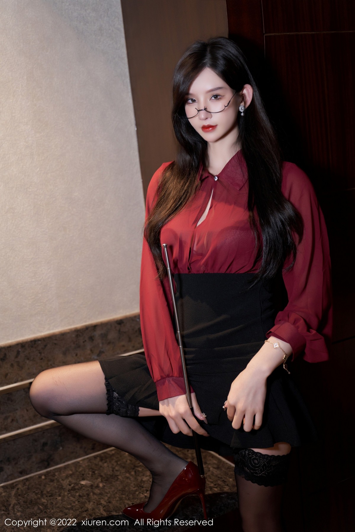xgyw.top_XiuRen第4659期_女神周于希Sally红色轻透上衣配黑短裙露蕾丝内衣极致魅惑写真69P