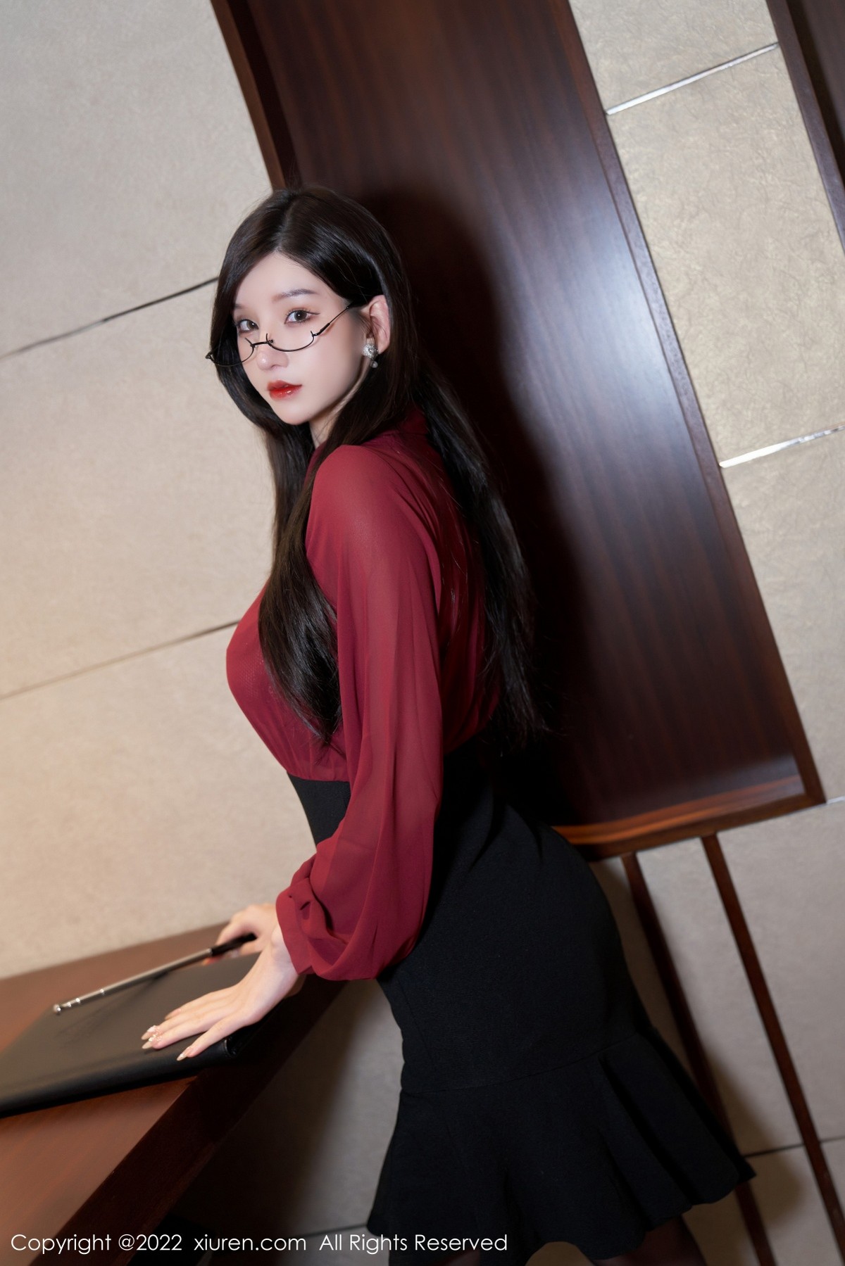 xgyw.top_XiuRen第4659期_女神周于希Sally红色轻透上衣配黑短裙露蕾丝内衣极致魅惑写真69P