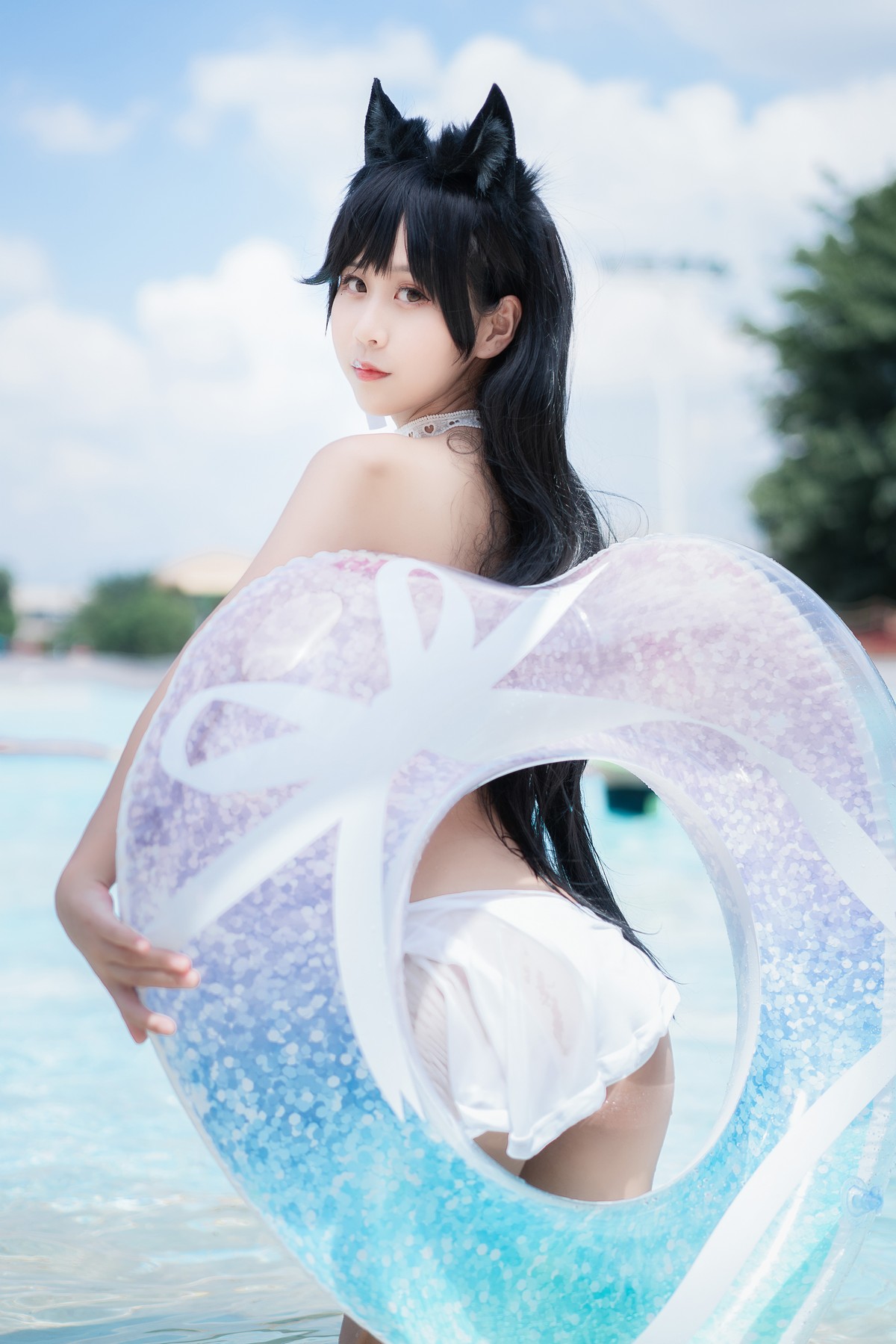 xgyw.top_阳光美少女萌芽儿o0爱宕泳装主题户外沙滩性感白色泳装秀完美身材诱惑写真30P