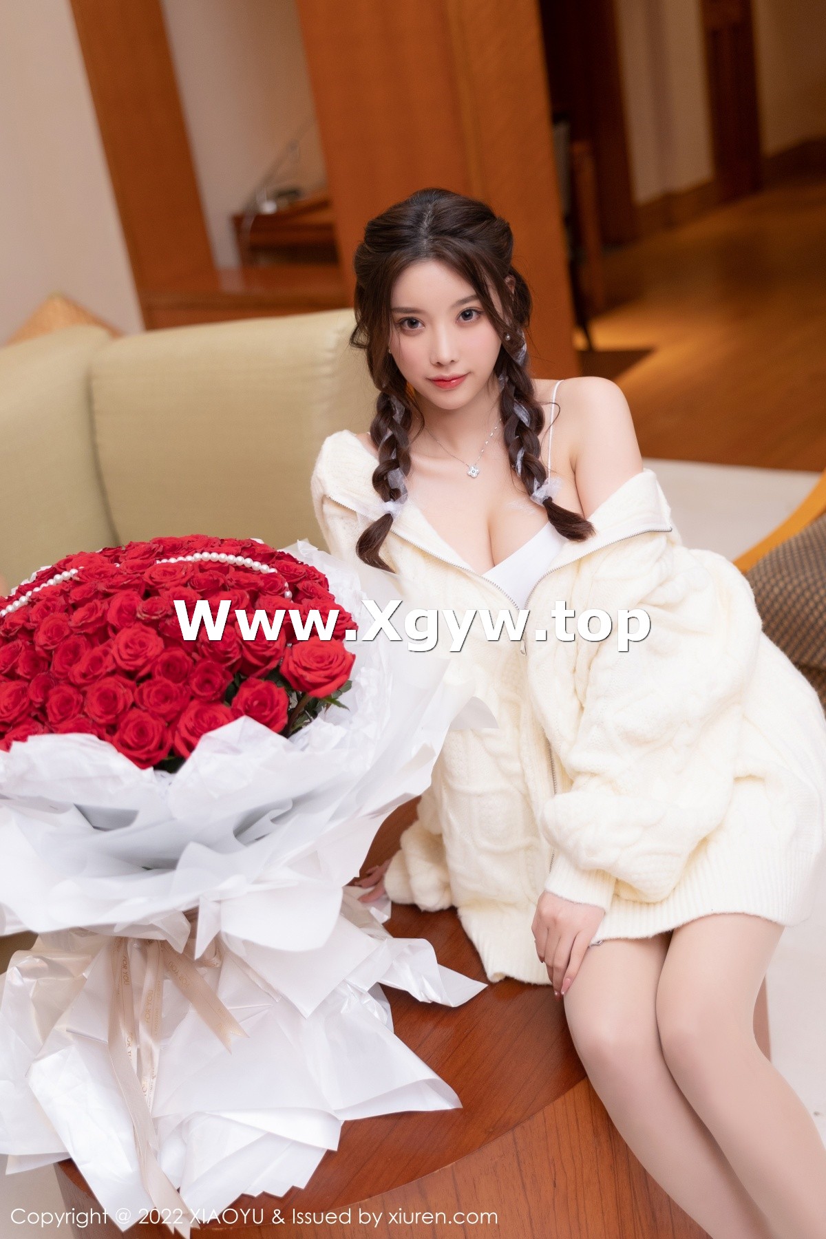 xgyw.top_[XiaoYu画语界]Vol.729_女神杨晨晨Yome惠州旅拍半脱露抹胸内衣秀完美身材诱惑写真73P