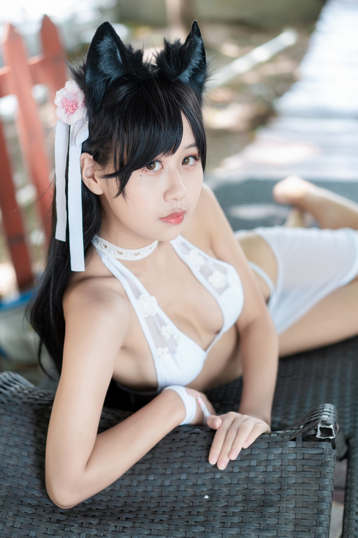 xgyw.top_阳光美少女萌芽儿o0爱宕泳装主题户外沙滩性感白色泳装秀完美身材诱惑写真30P
