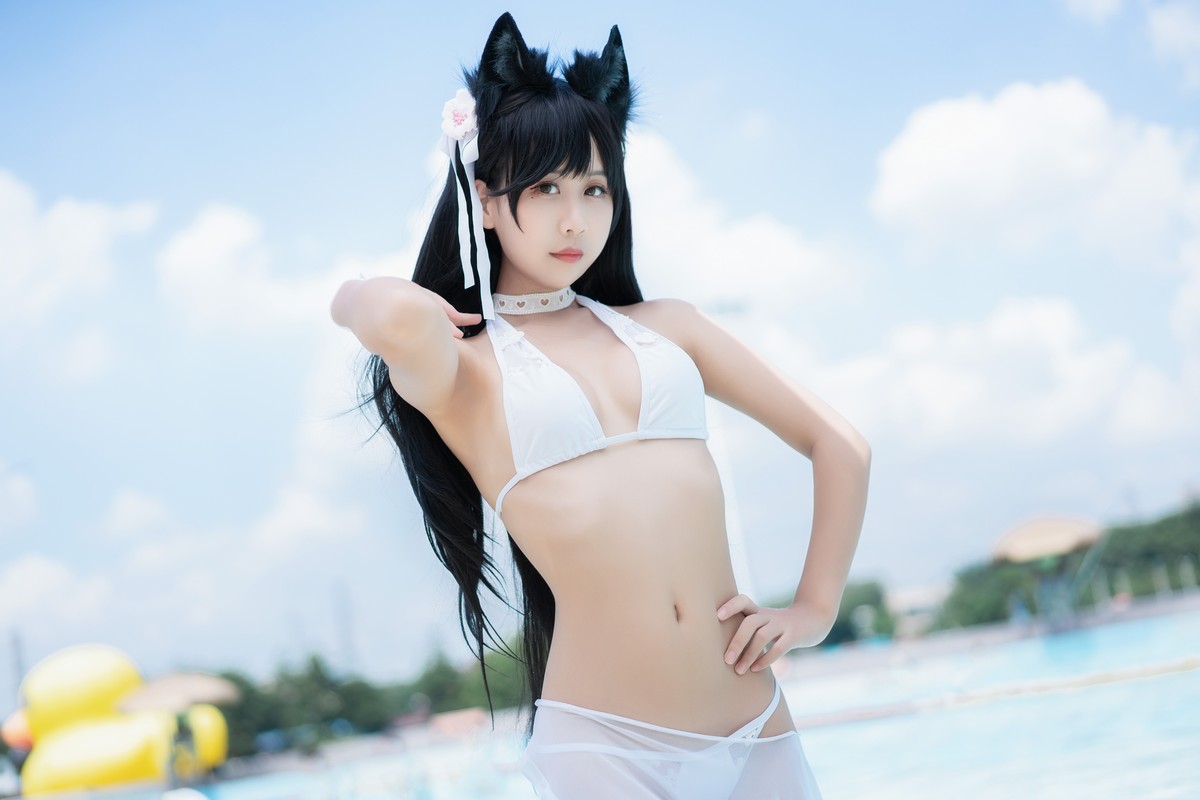 xgyw.top_阳光美少女萌芽儿o0爱宕泳装主题户外沙滩性感白色泳装秀完美身材诱惑写真30P