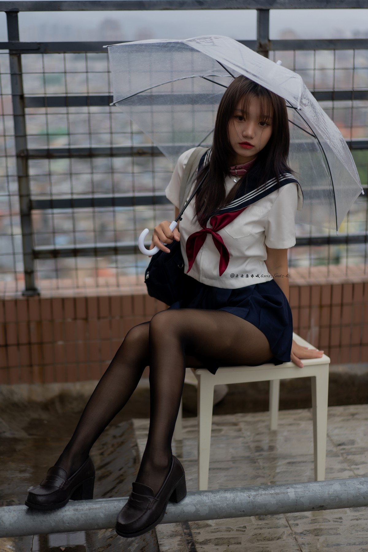 xgyw.top_动漫博主柒柒要乖哦天台学姐主题JK制服配超薄无内黑丝裤袜秀翘臀诱惑写真80P