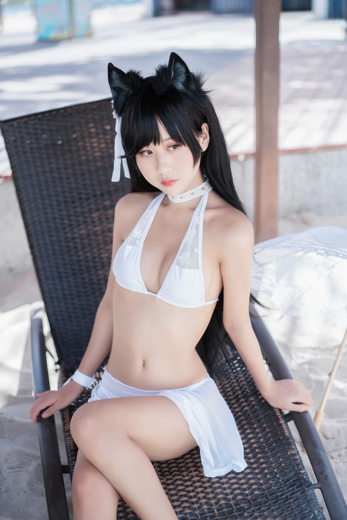 xgyw.top_阳光美少女萌芽儿o0爱宕泳装主题户外沙滩性感白色泳装秀完美身材诱惑写真30P
