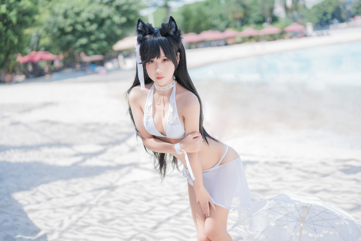 xgyw.top_阳光美少女萌芽儿o0爱宕泳装主题户外沙滩性感白色泳装秀完美身材诱惑写真30P