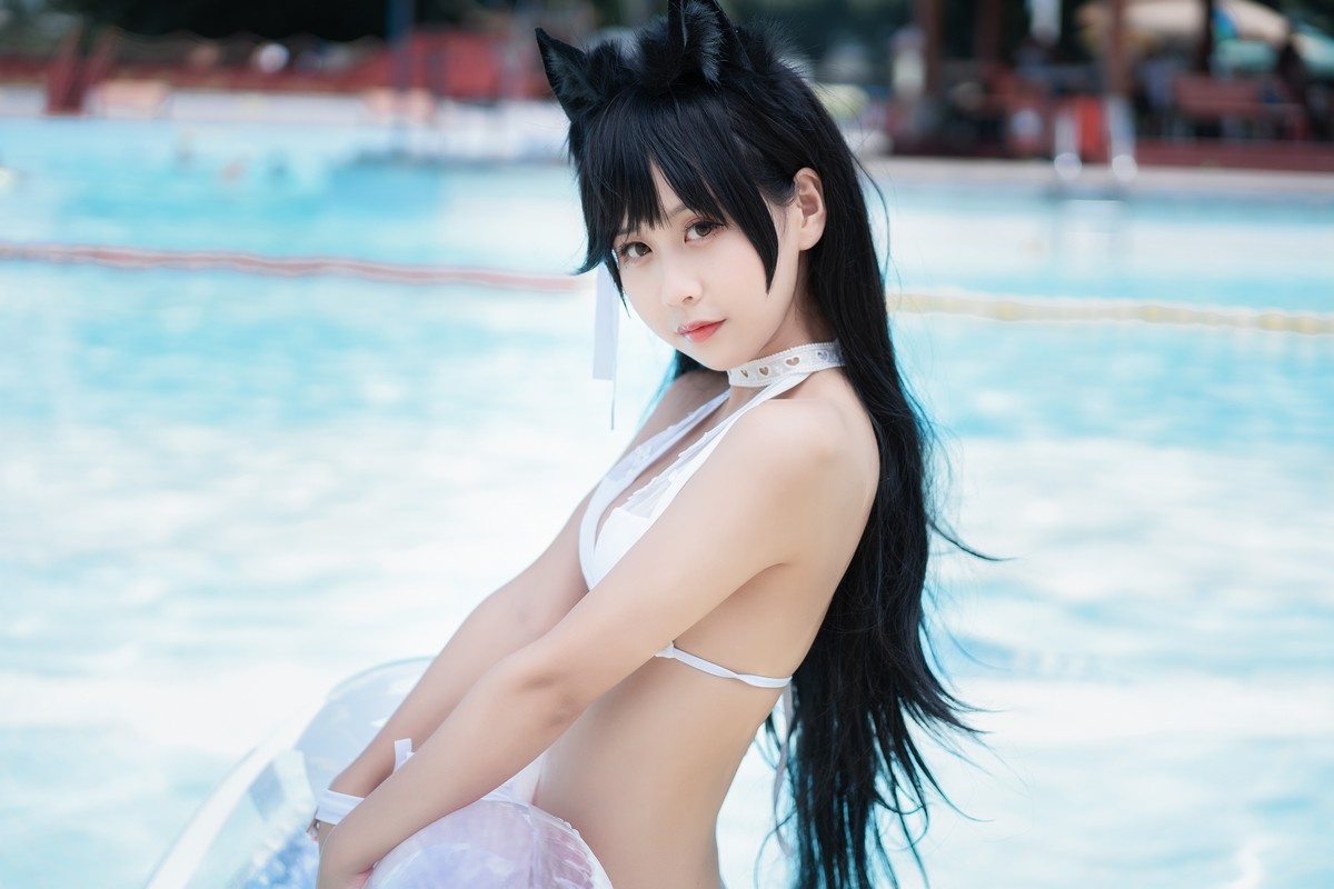 xgyw.top_阳光美少女萌芽儿o0爱宕泳装主题户外沙滩性感白色泳装秀完美身材诱惑写真30P