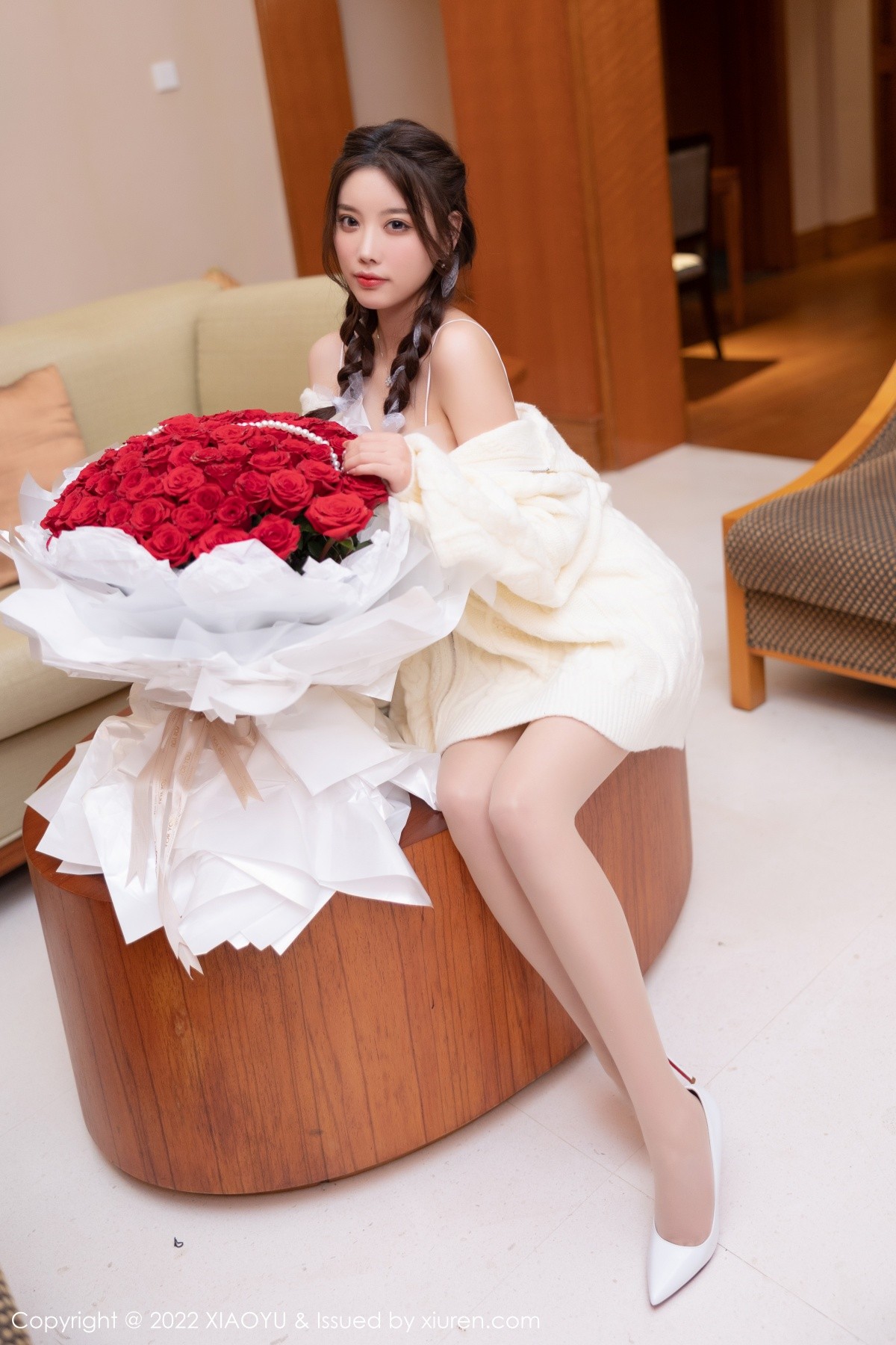xgyw.top_[XiaoYu画语界]Vol.729_女神杨晨晨Yome惠州旅拍半脱露抹胸内衣秀完美身材诱惑写真73P