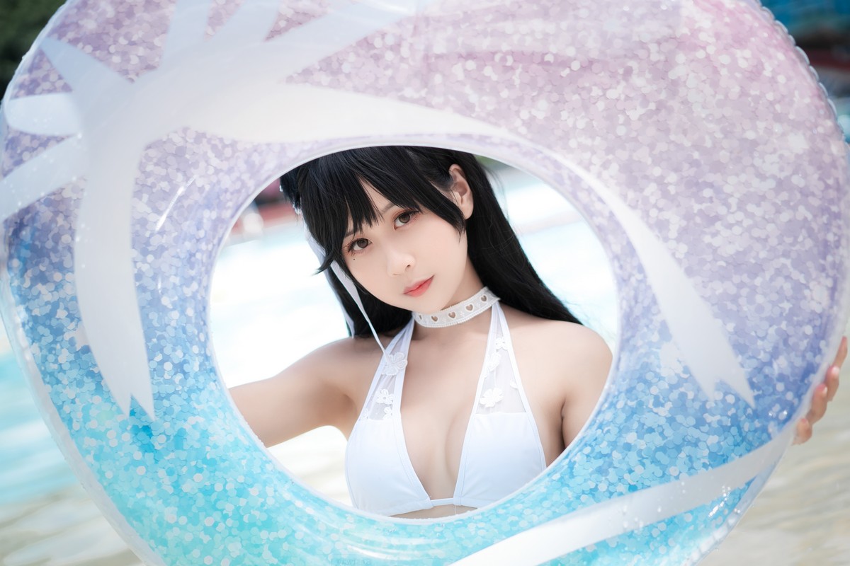 xgyw.top_阳光美少女萌芽儿o0爱宕泳装主题户外沙滩性感白色泳装秀完美身材诱惑写真30P