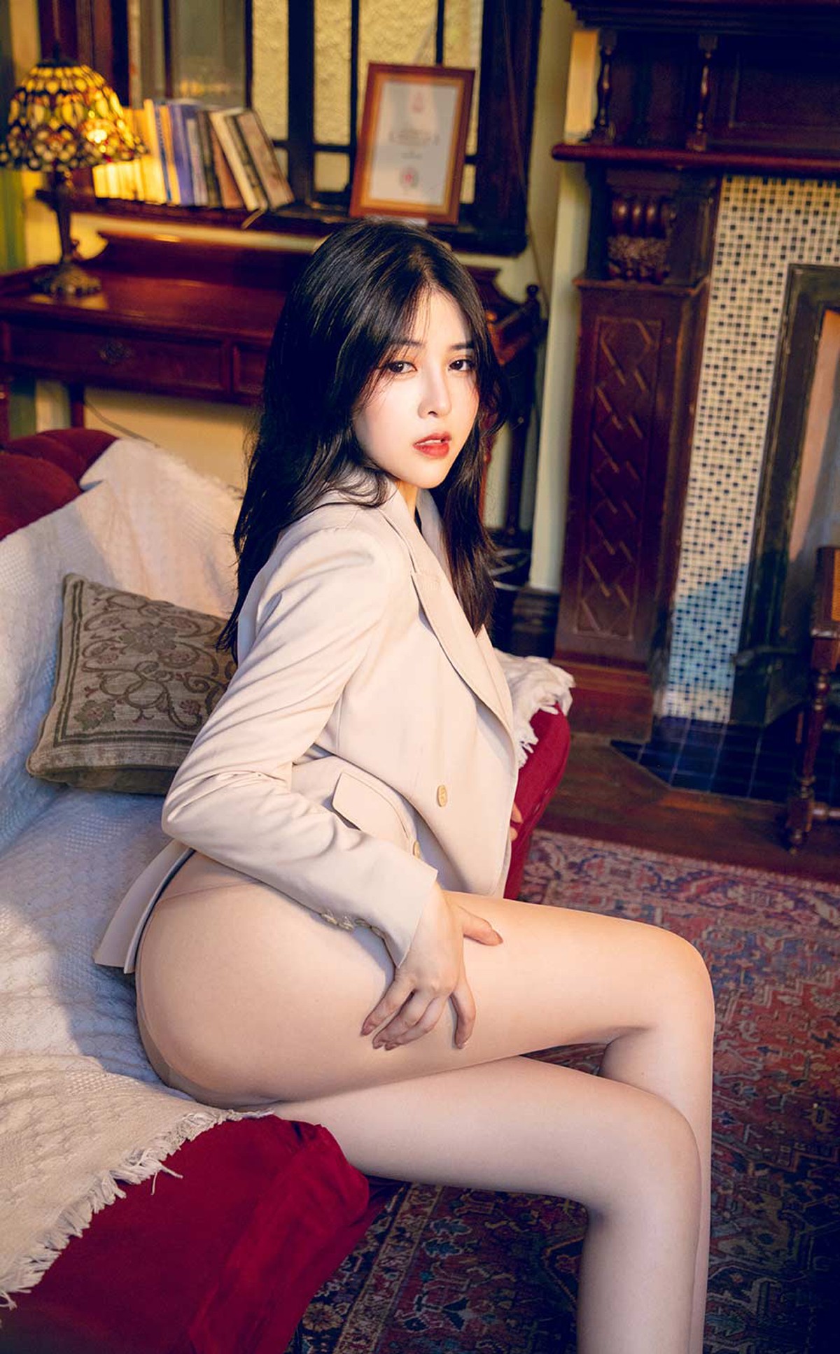 xgyw.top_[Ugirls爱尤物]No.2283_模特韩静安私房半脱外套露性感内衣超薄肉丝撩人诱惑写真35P