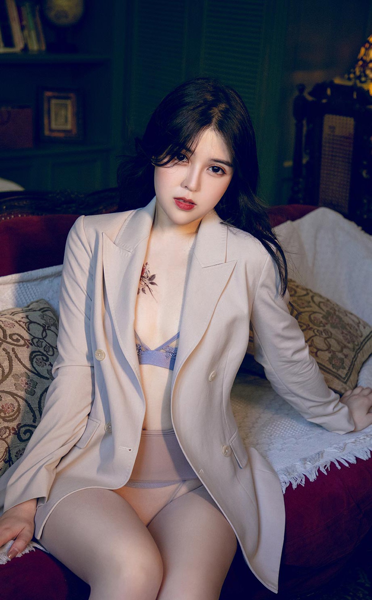 xgyw.top_[Ugirls爱尤物]No.2283_模特韩静安私房半脱外套露性感内衣超薄肉丝撩人诱惑写真35P